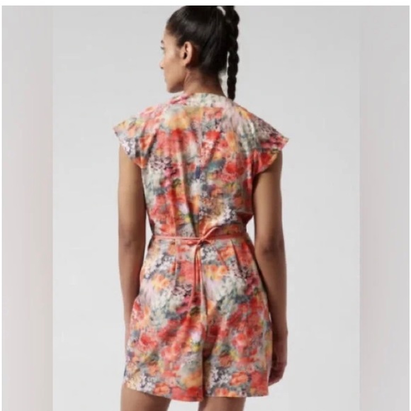 NWT Athleta Marlow Romper Size XS, Renewed Bloom Pink w/ Pockets Tie Waist - Picture 2 of 8